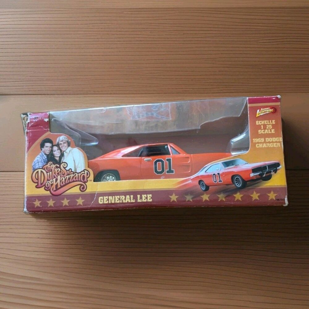 Ertl 7967 The Dukes of Hazzard 1:24 Scale General Lee 1969 Dodge Charger #01